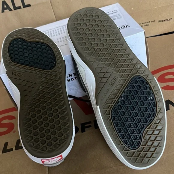 Vans Berle Grey/Black/White WMNS - Picture 16 of 16